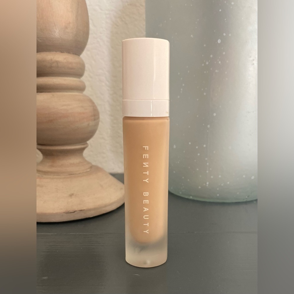 FENTY BEAUTY 210 PRO FLIT’R SOFT MATTE LONG WEAR FOUNDATION